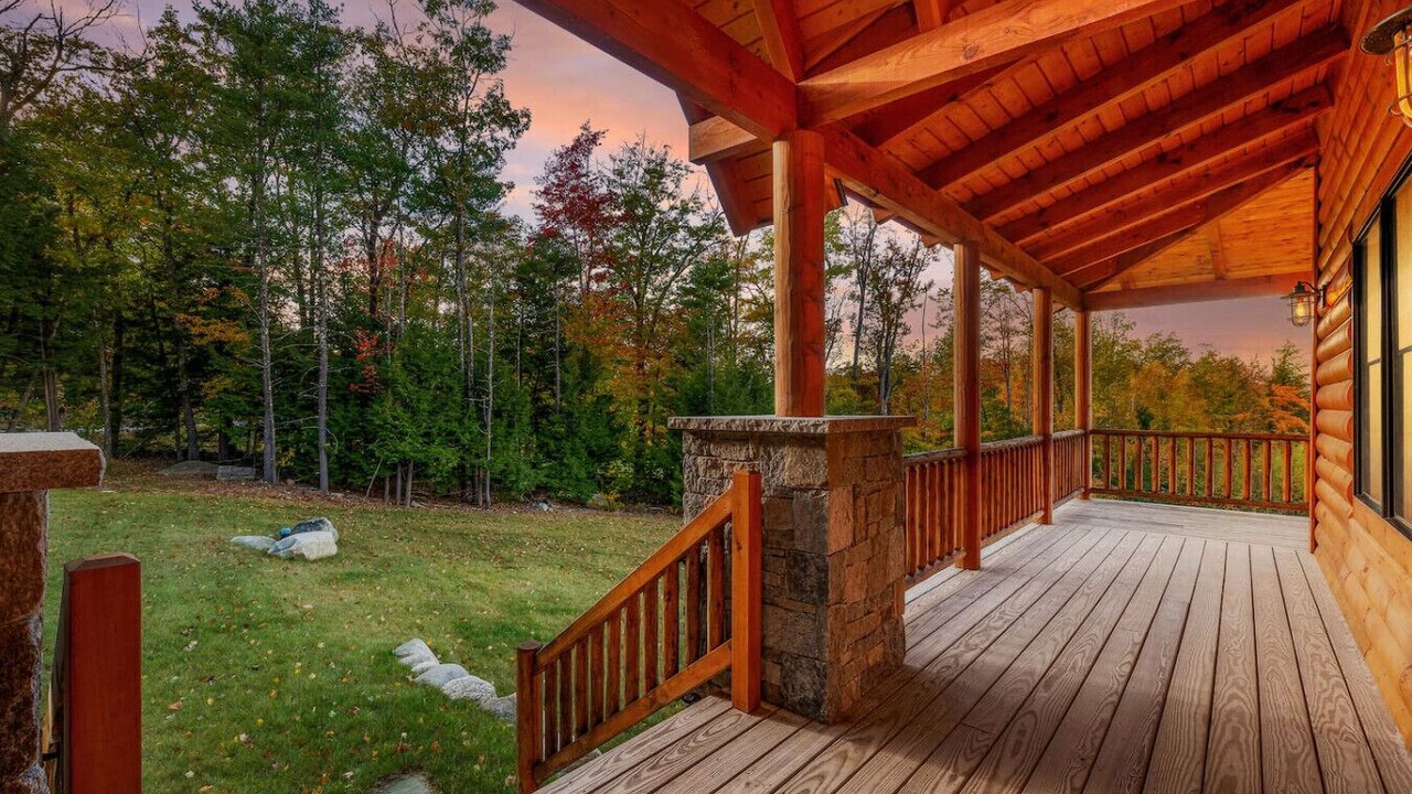 Photo of Patio Balcony in Center Conway