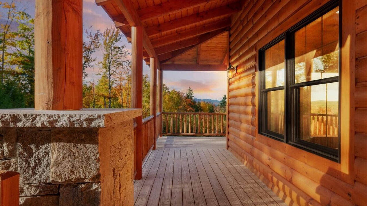 Photo of Patio Balcony in Center Conway
