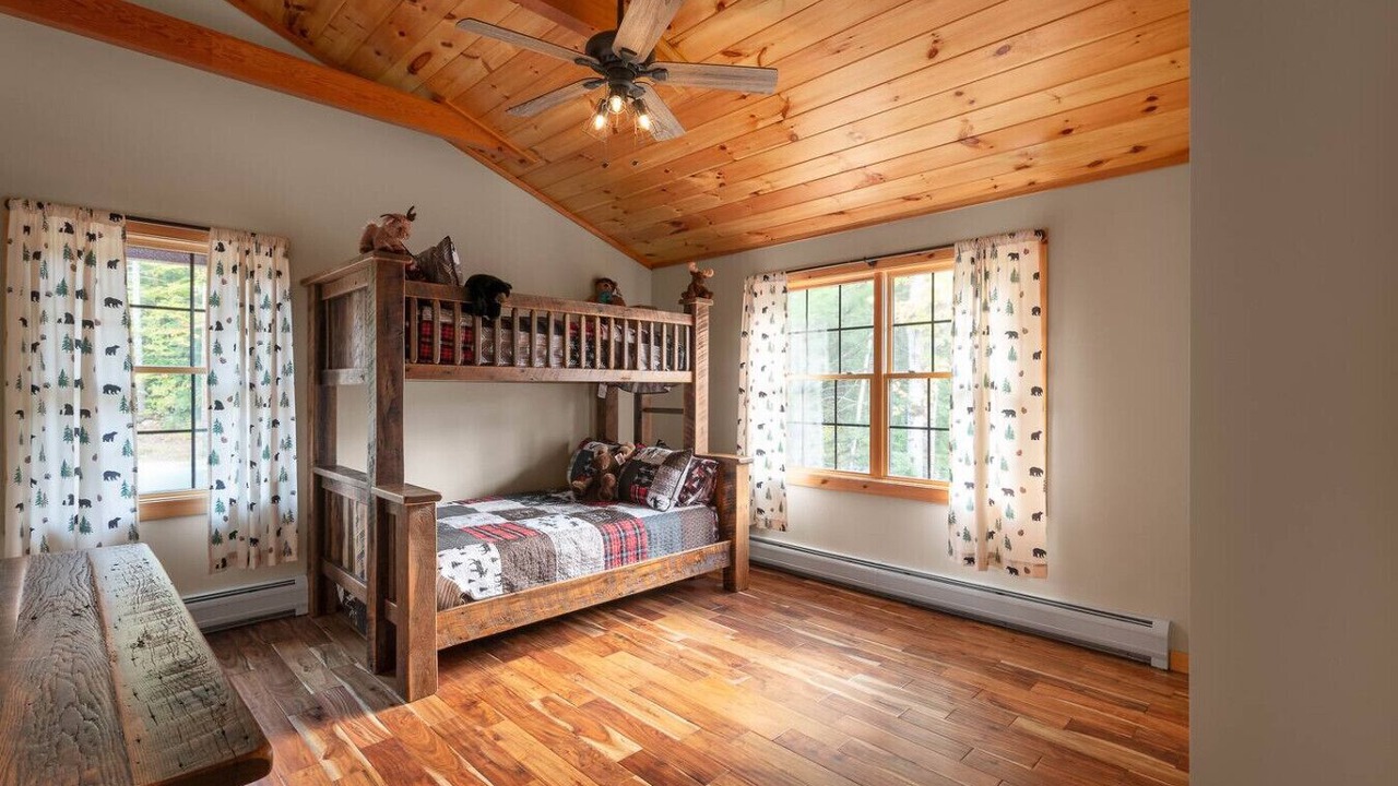 Photo of Bedroom in Center Conway