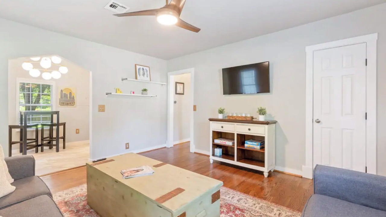 Photo of Livingroom in Turner Park
