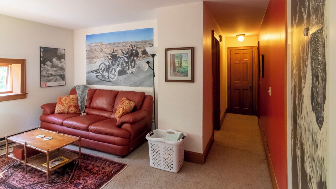 Photo of Livingroom in Wayne