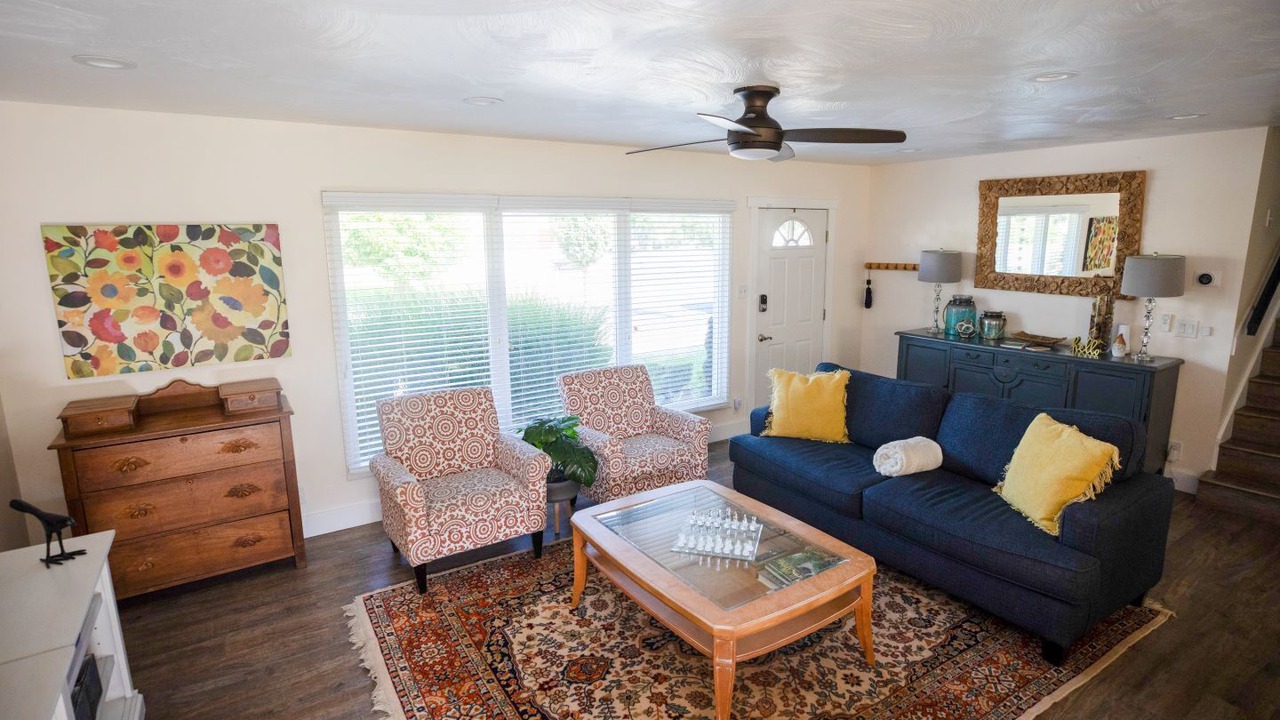 Photo of Livingroom in Murray