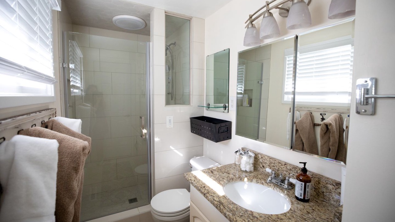 Photo of Bathroom in Murray