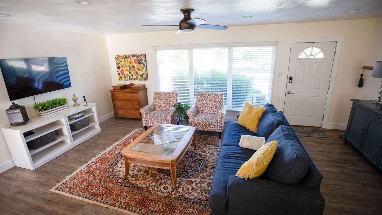 Photo of Livingroom in Murray