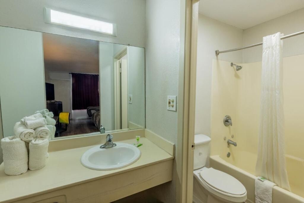 Photo of Bathroom in Beeville