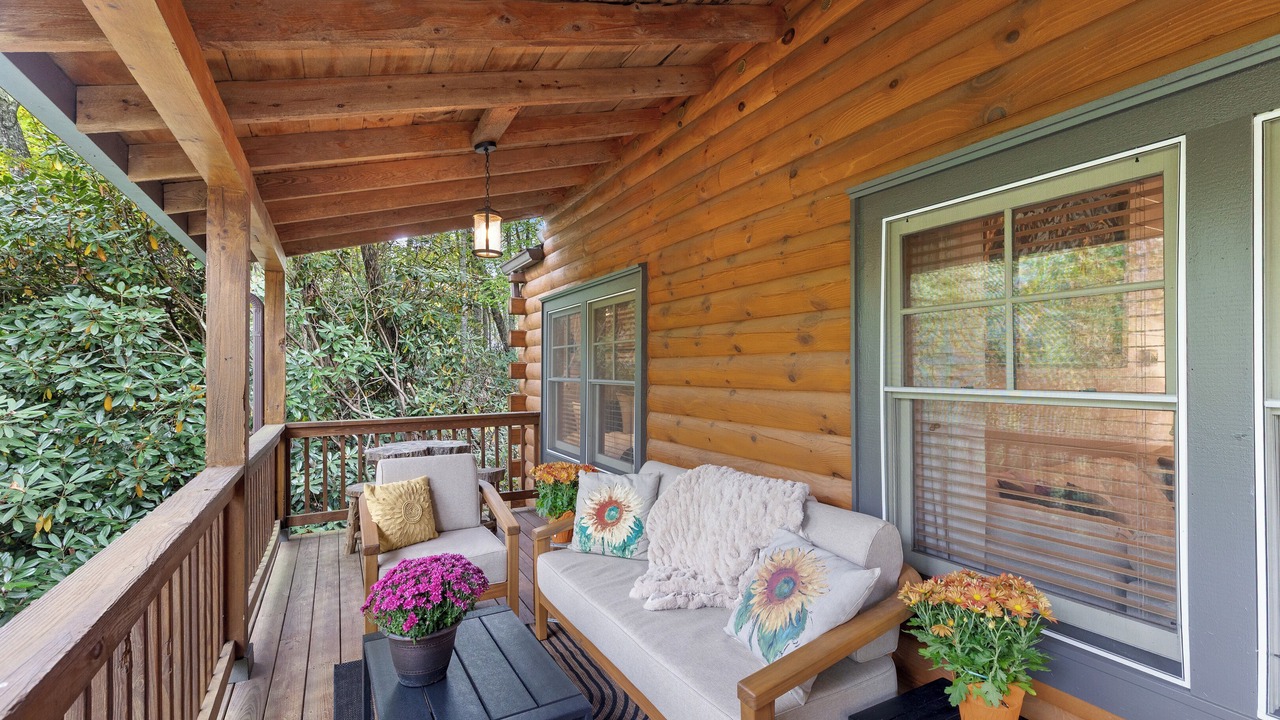 Photo of Patio Balcony in Cashiers