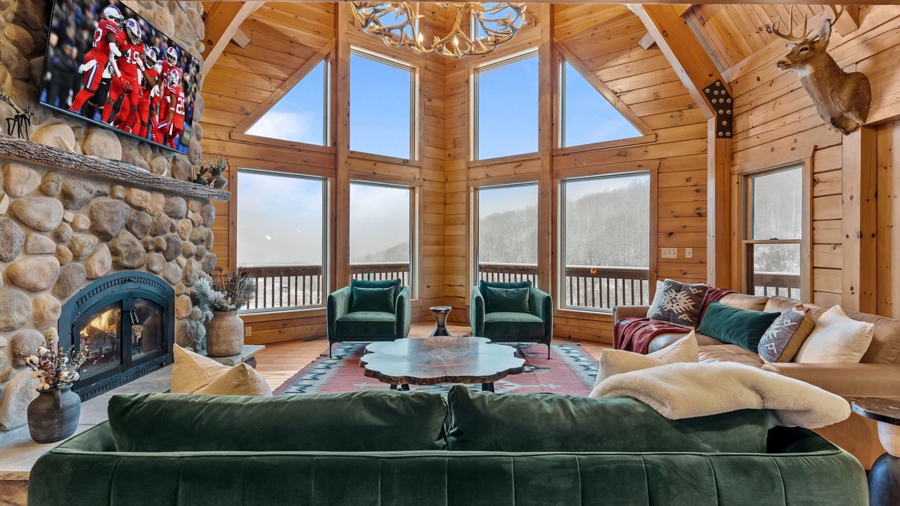 Photo of Livingroom in Ellicottville