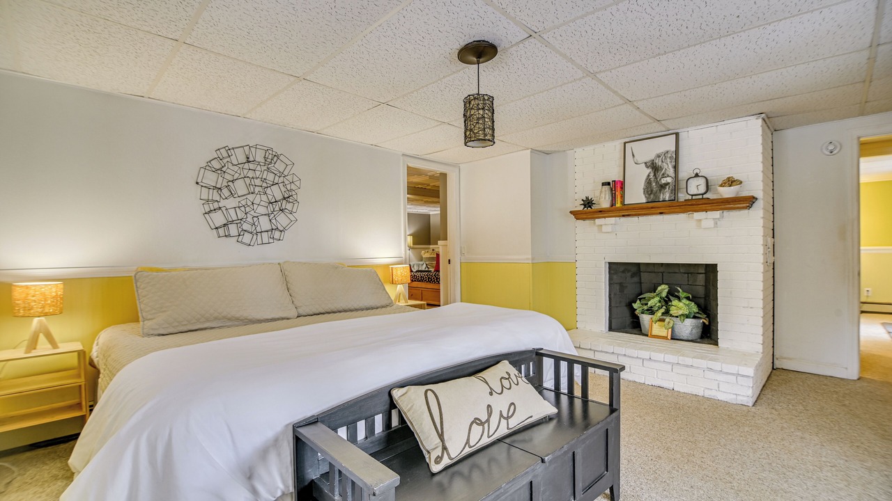 Photo of Bedroom in Greenwood