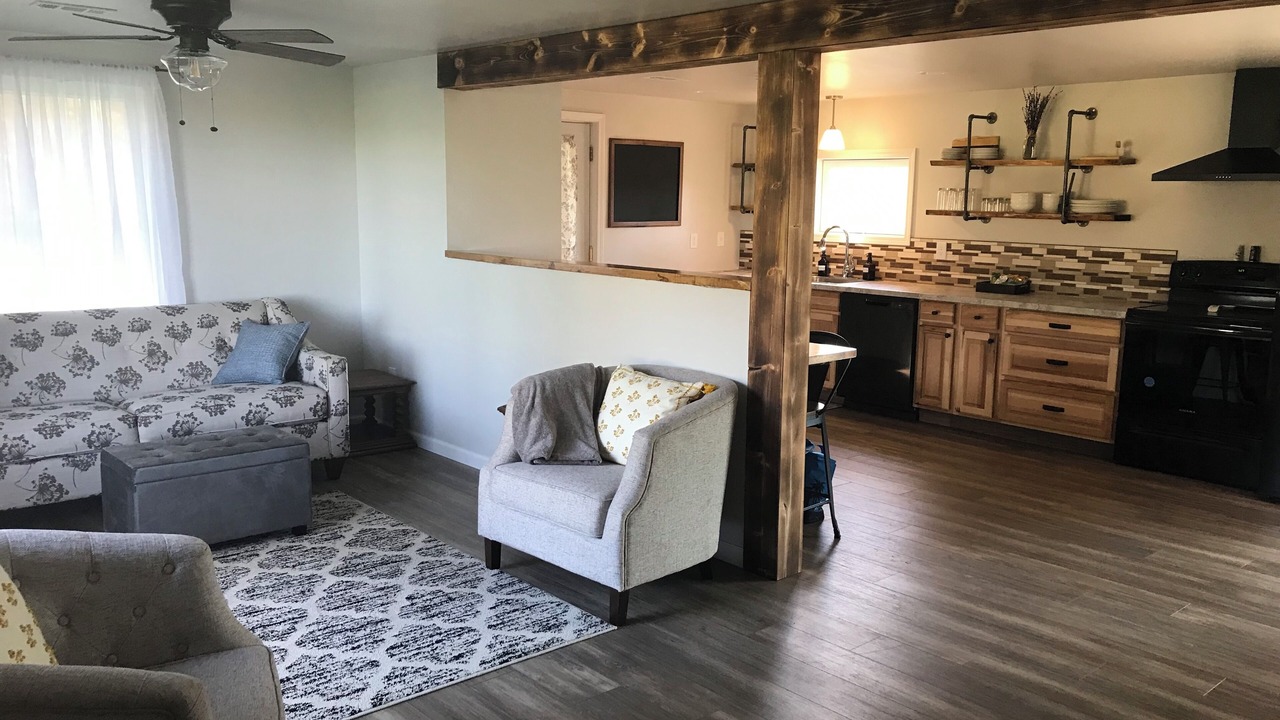 Photo of Livingroom in Perry