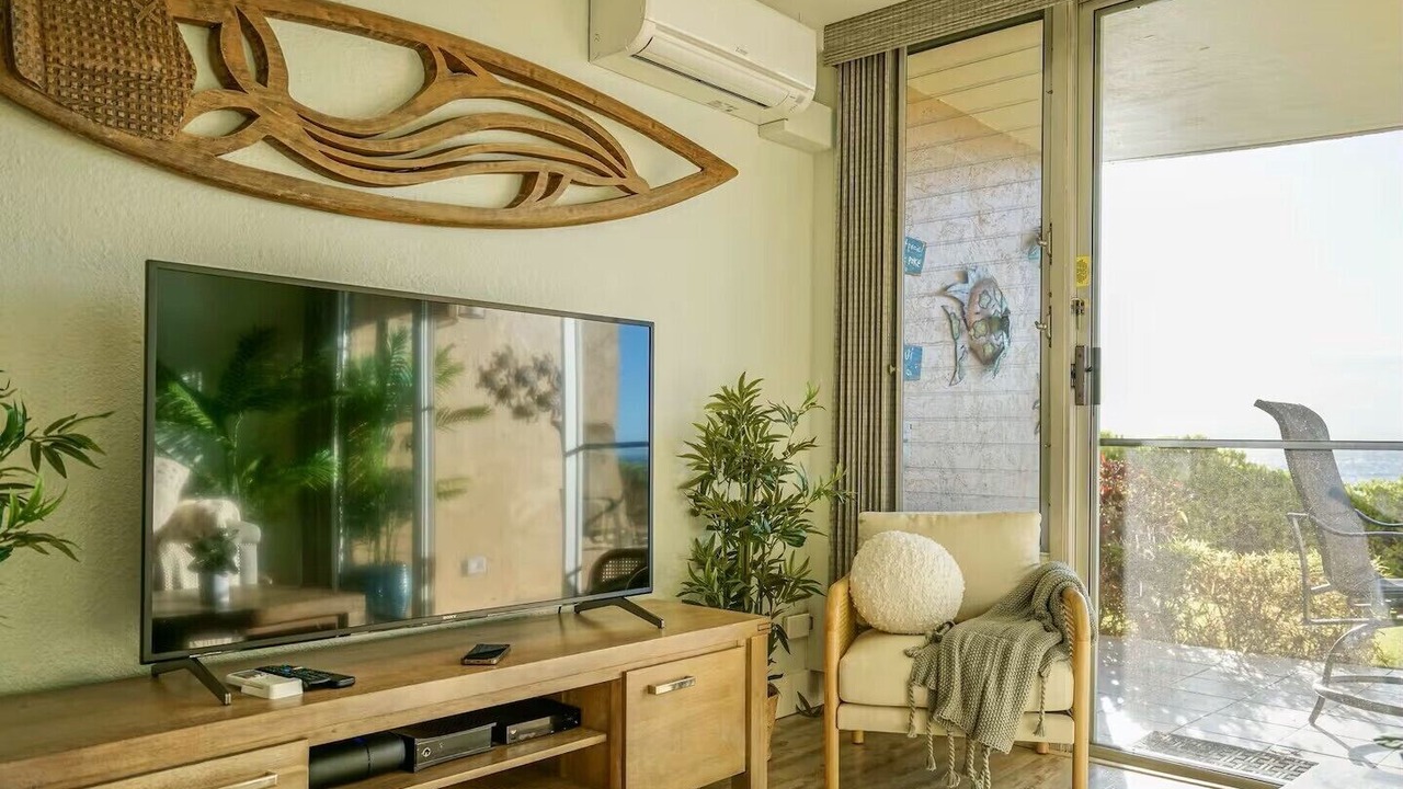 Photo of Bedroom in Maalaea