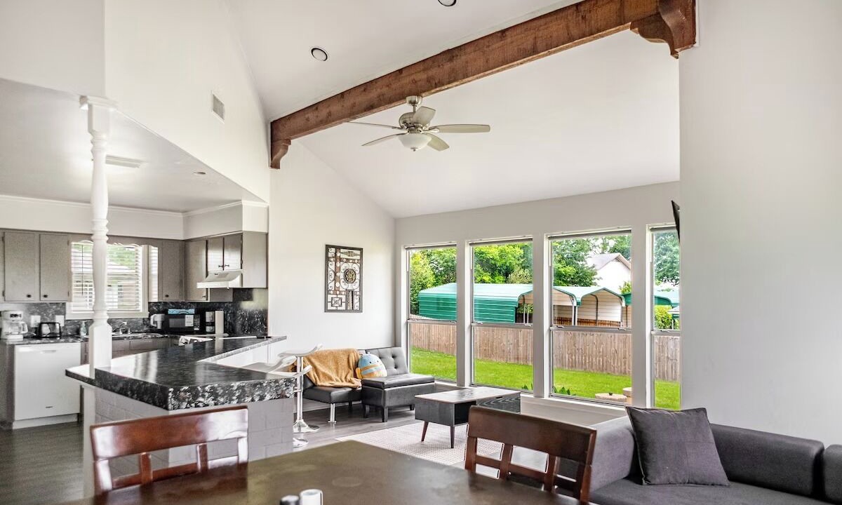 Photo of Livingroom in Shreveport