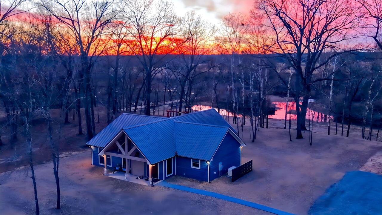Photo of Outdoor in Golden