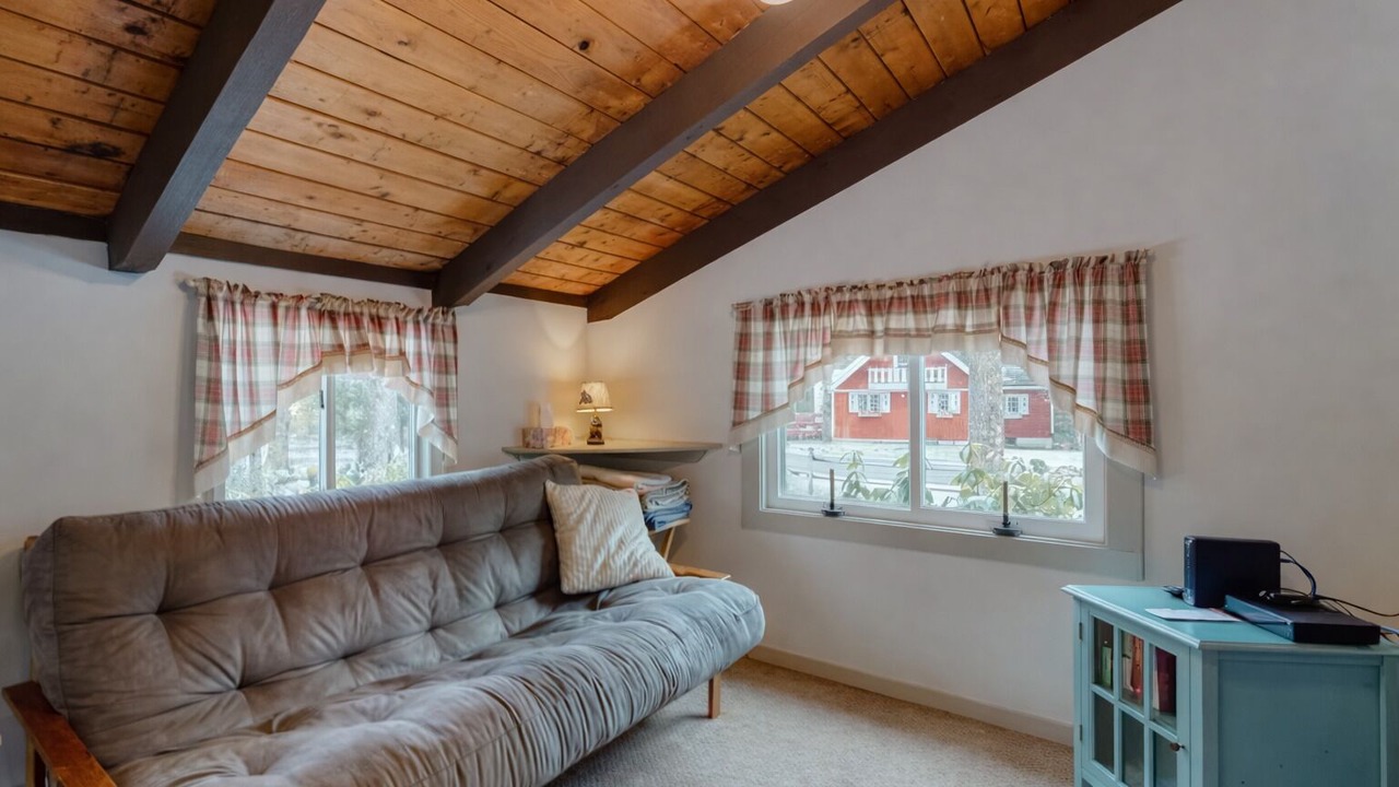 Photo of Livingroom in Birchview by the Saco