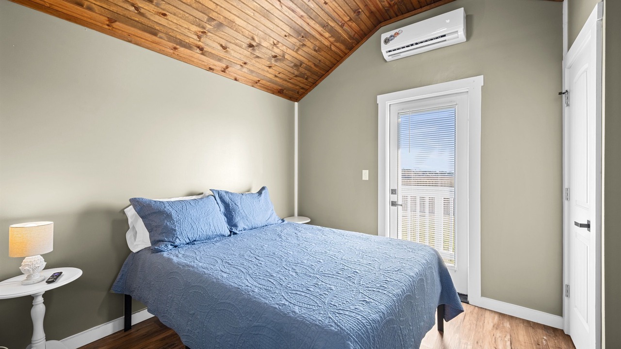 Photo of Bedroom in Rockport