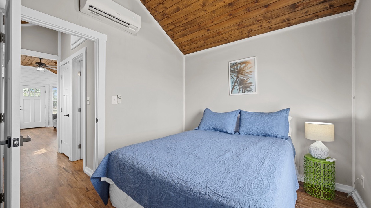 Photo of Bedroom in Rockport