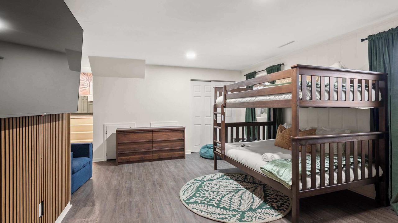 Photo of Bedroom in Knolls Thomas
