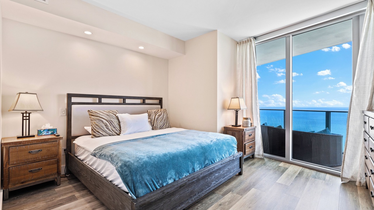 Photo of Bedroom in Hollywood South Central Beach