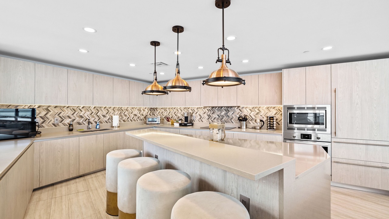 Photo of Kitchen in Hollywood South Central Beach