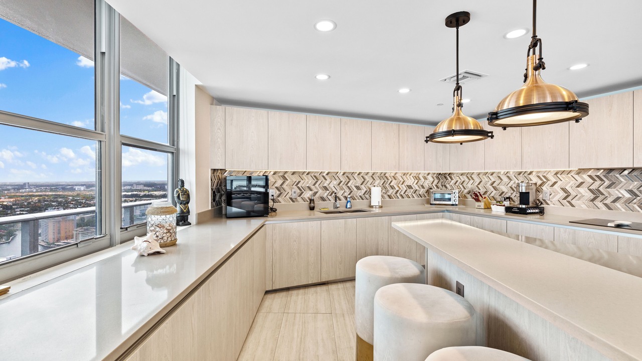 Photo of Kitchen in Hollywood South Central Beach