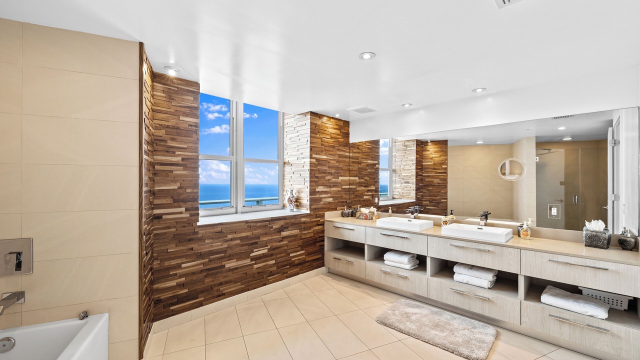 Photo of Bathroom in Hollywood South Central Beach