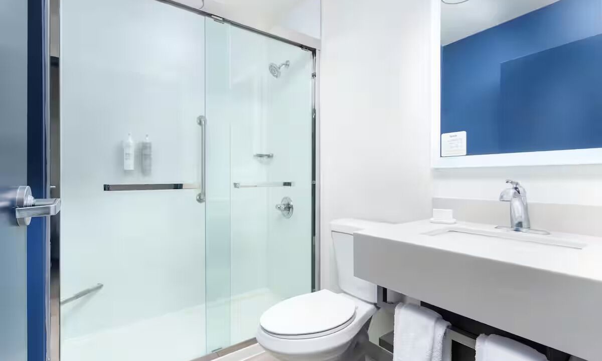 Photo of Bathroom in Clarion