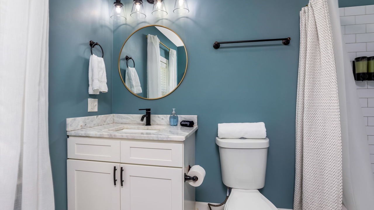 Photo of Bathroom in Central Clintonville