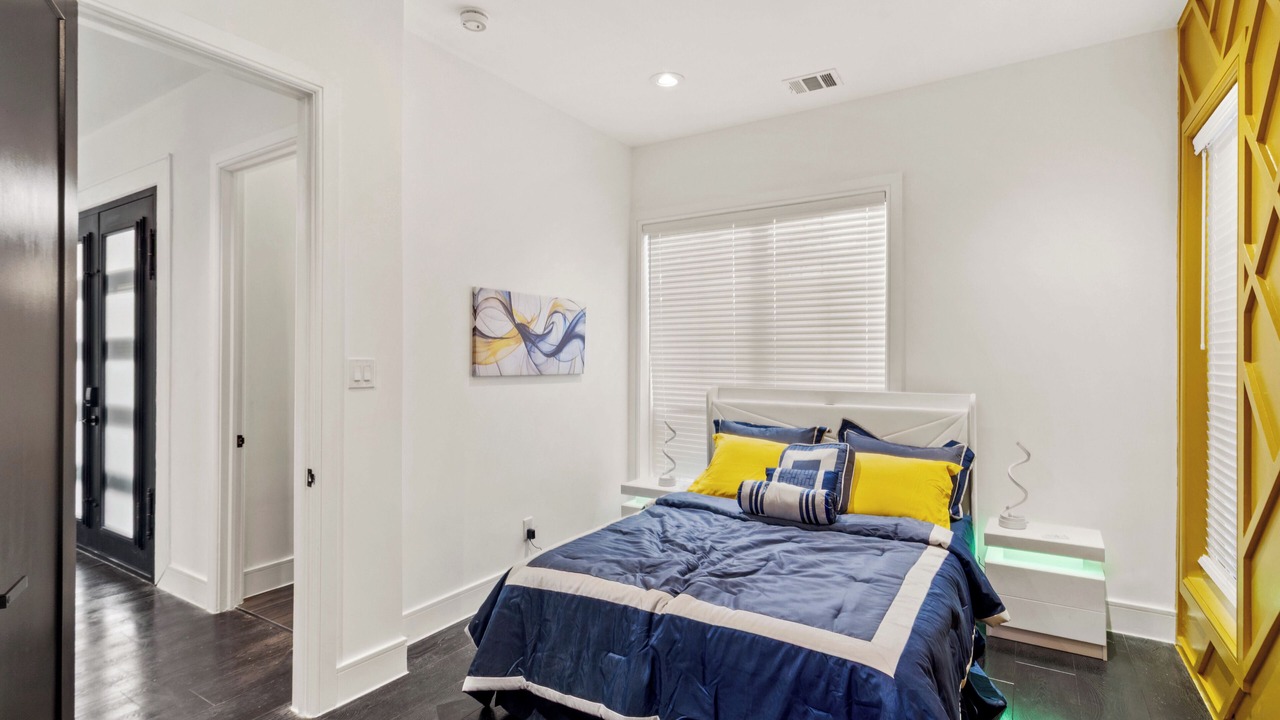 Photo of Bedroom in West Dallas