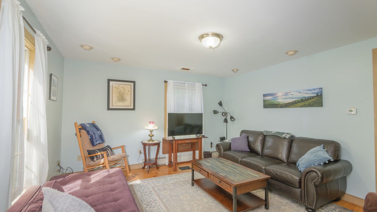 Photo of Livingroom in Farmington