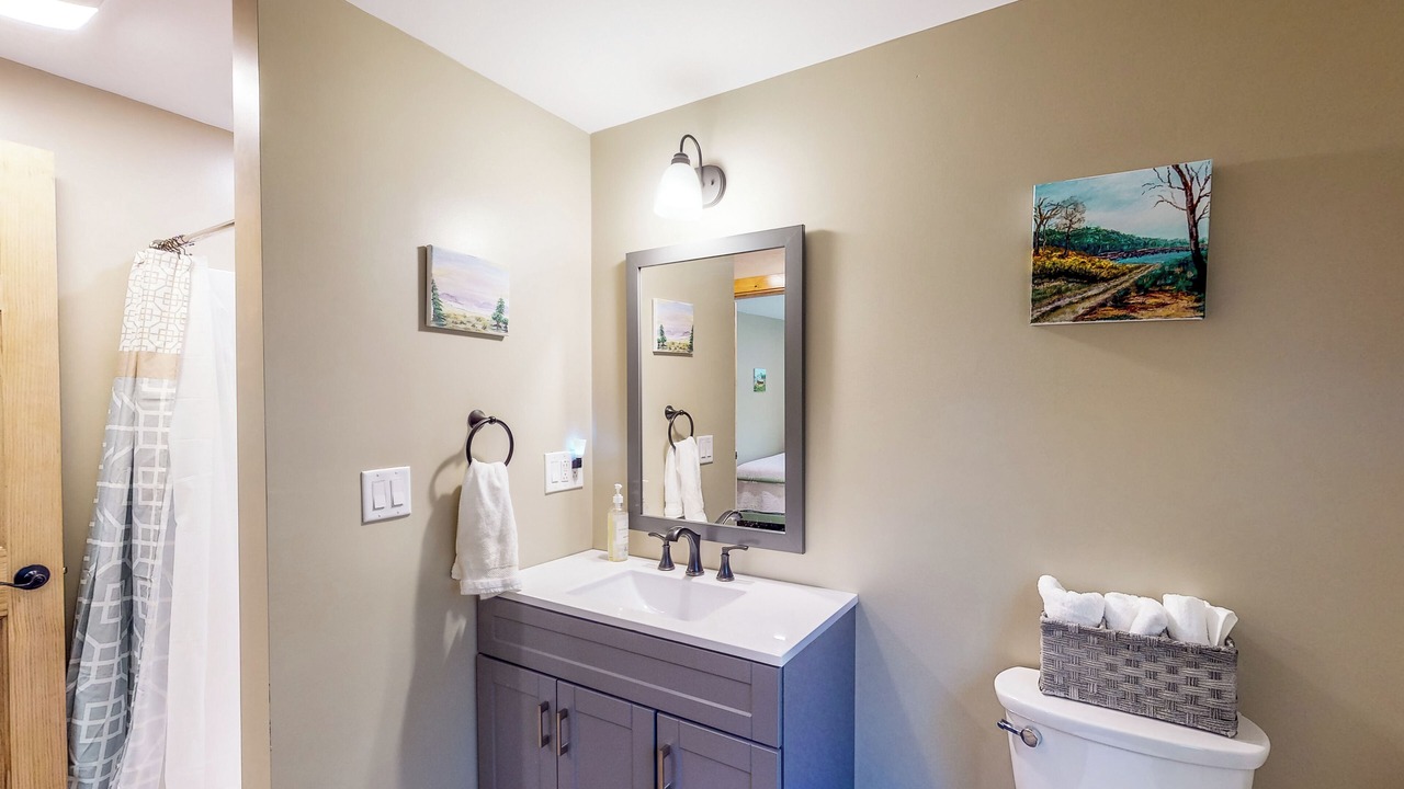 Photo of Bathroom in Roxbury