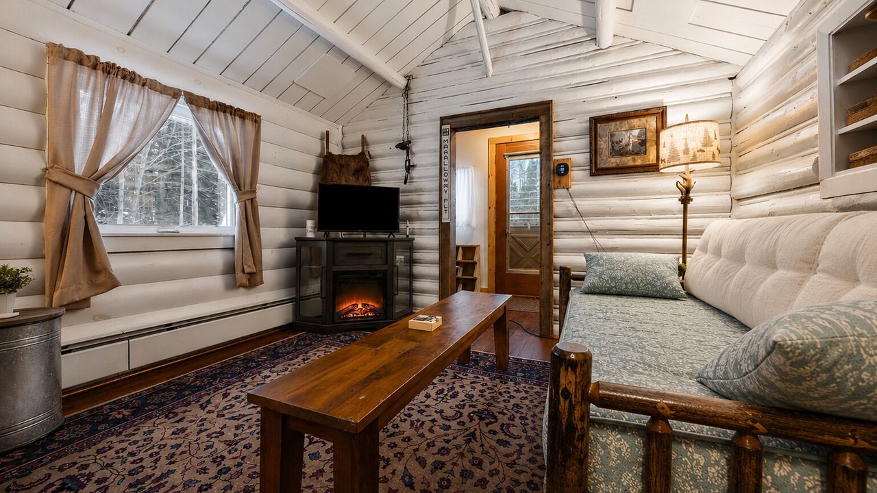 Photo of Livingroom in Magalloway Plantation