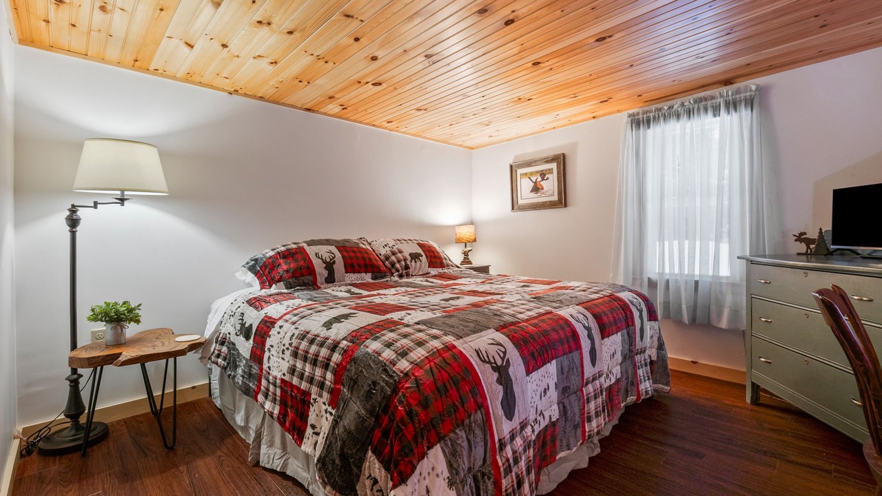 Photo of Bedroom in Magalloway Plantation