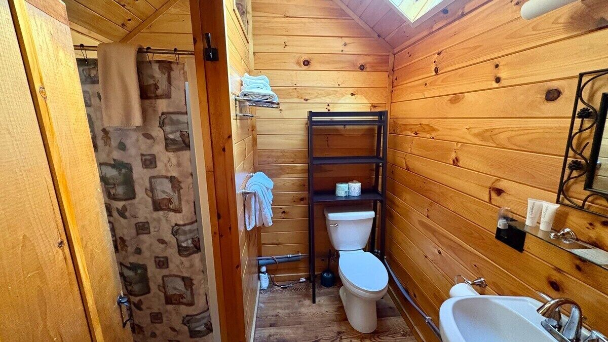 Photo of Bathroom in Rockwood