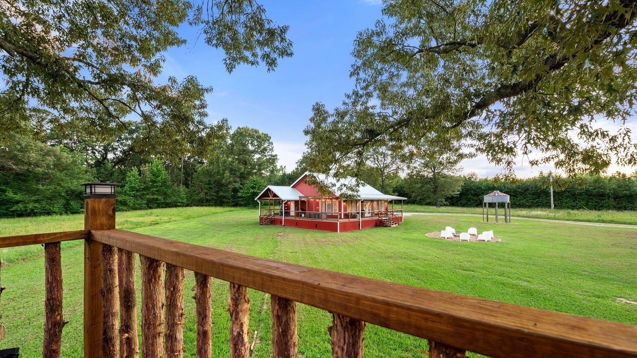 Photo of Outdoor in Golden