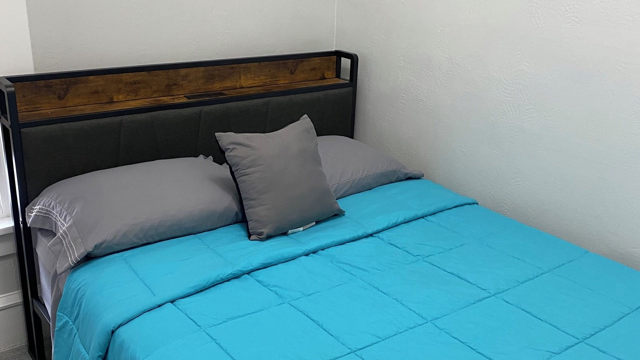 Photo of Bedroom in Akron