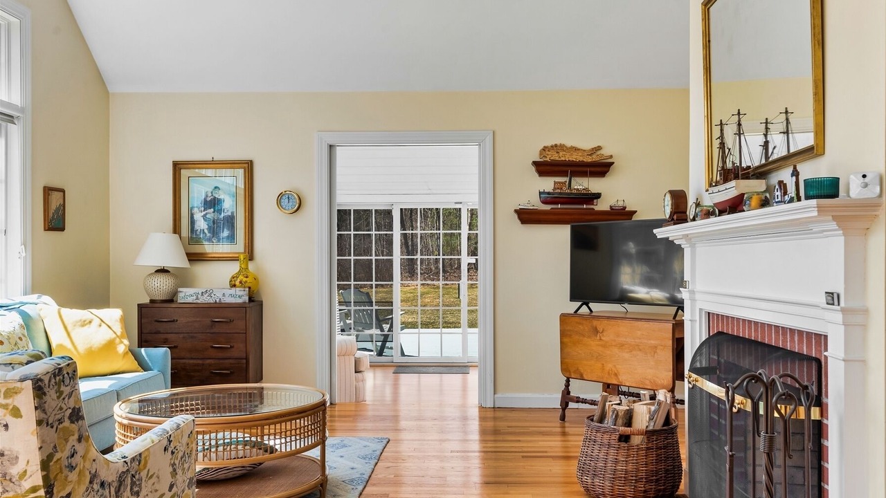 Photo of Livingroom in Yarmouth