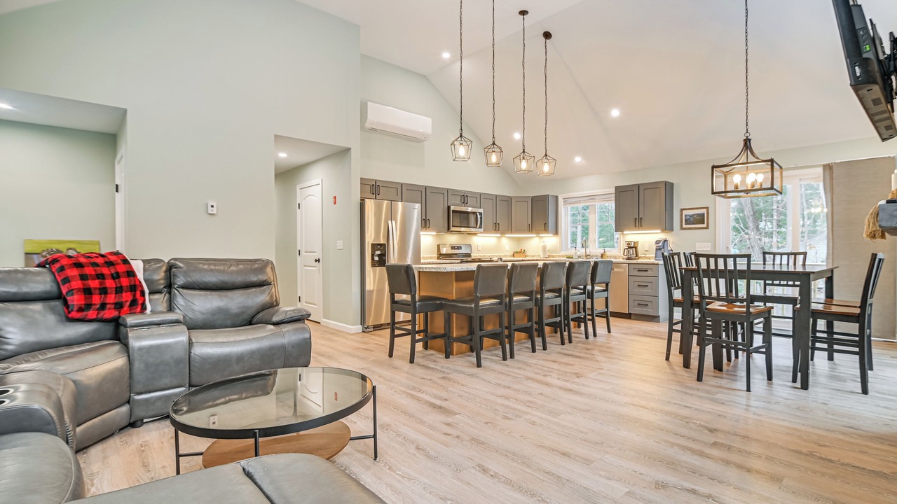 Photo of Livingroom in West Bridgton