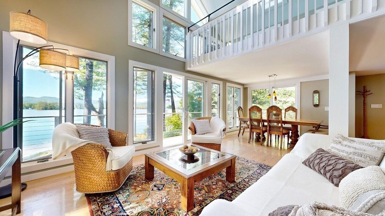 Photo of Livingroom in Center Lovell