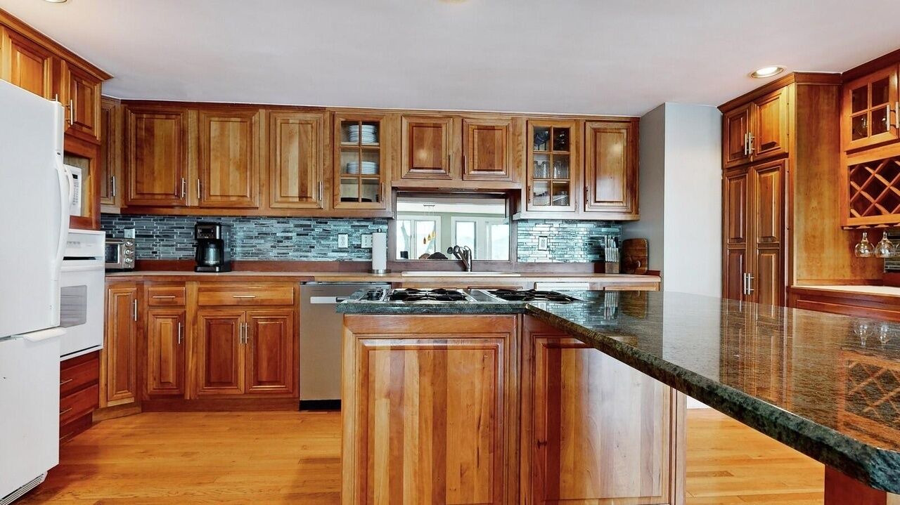 Photo of Kitchen in Center Lovell