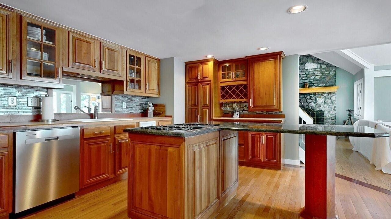 Photo of Kitchen in Center Lovell