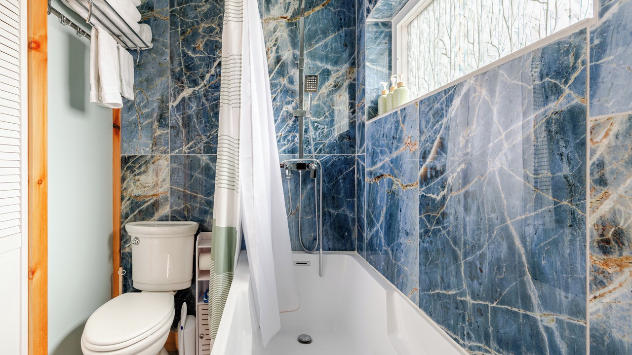 Photo of Bathroom in Alpine