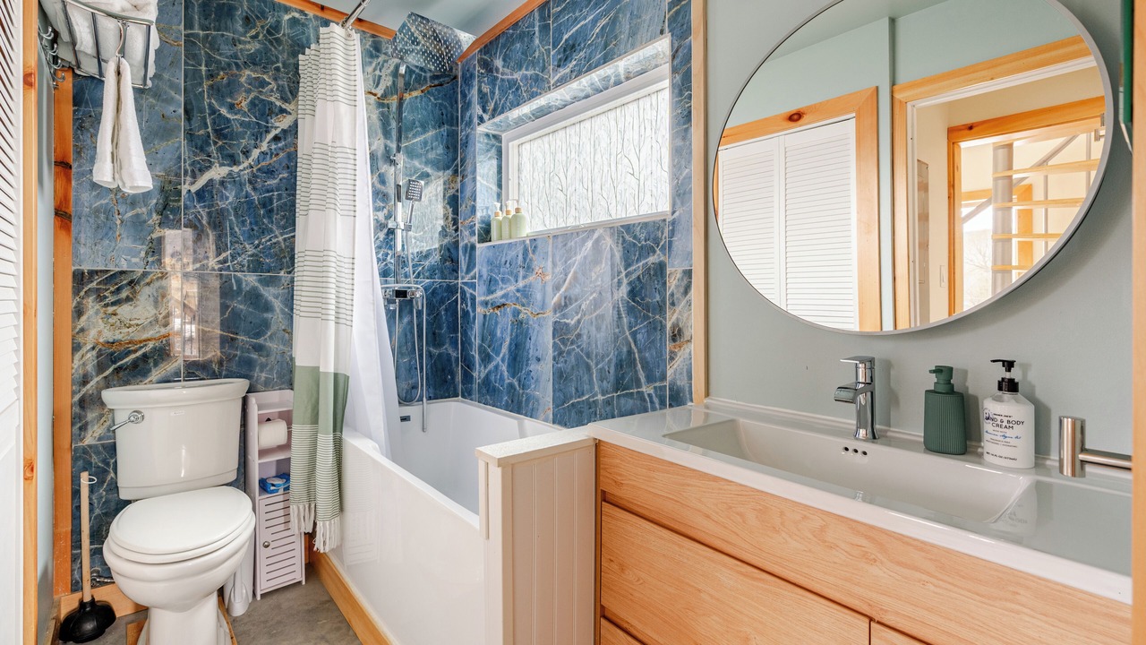 Photo of Bathroom in Alpine