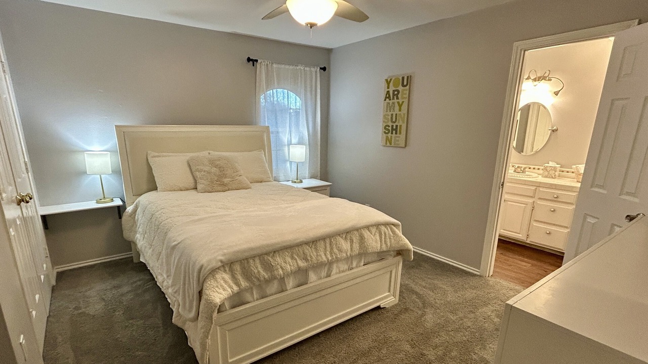Photo of Bedroom in Lewisville