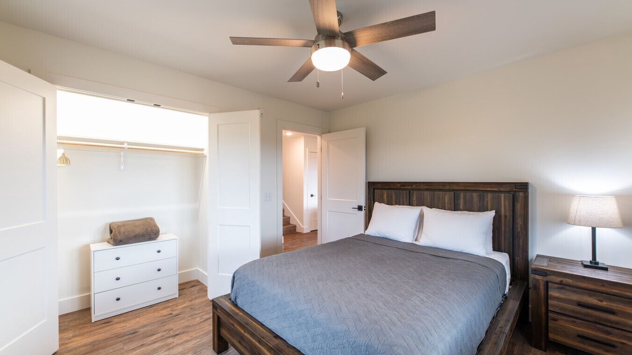 Photo of Bedroom in Diamond Ridge