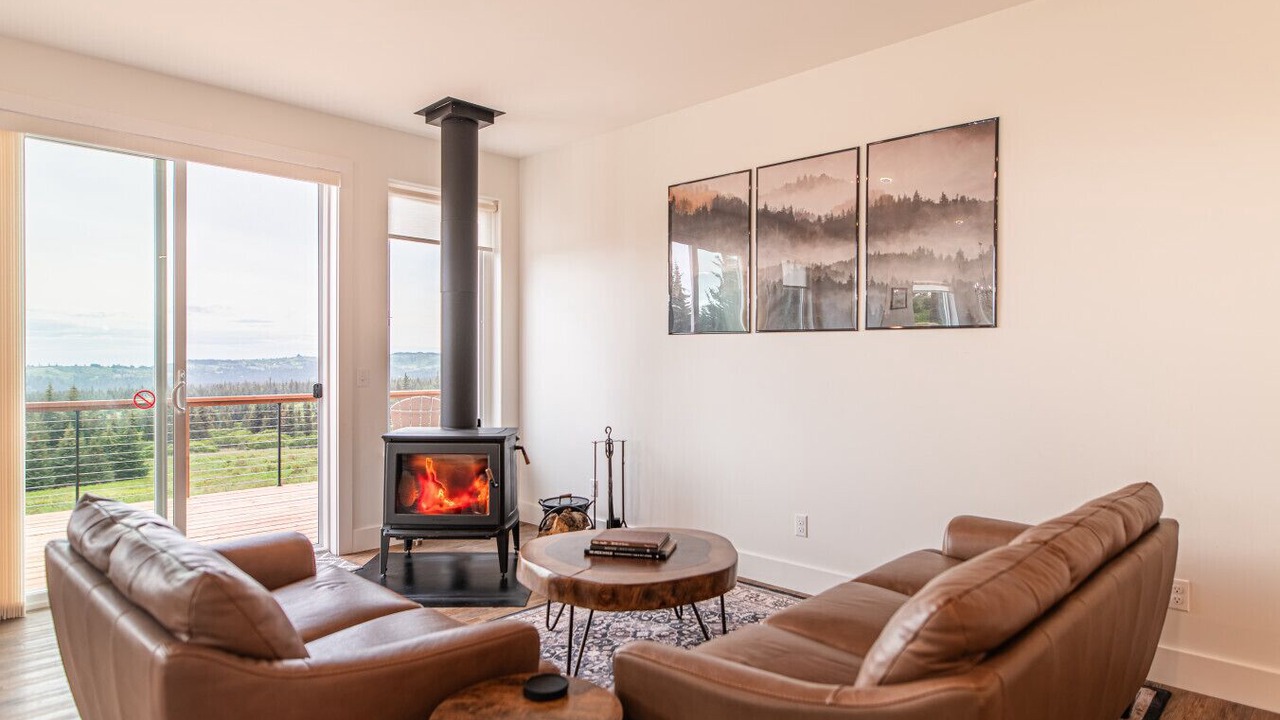 Photo of Livingroom in Diamond Ridge