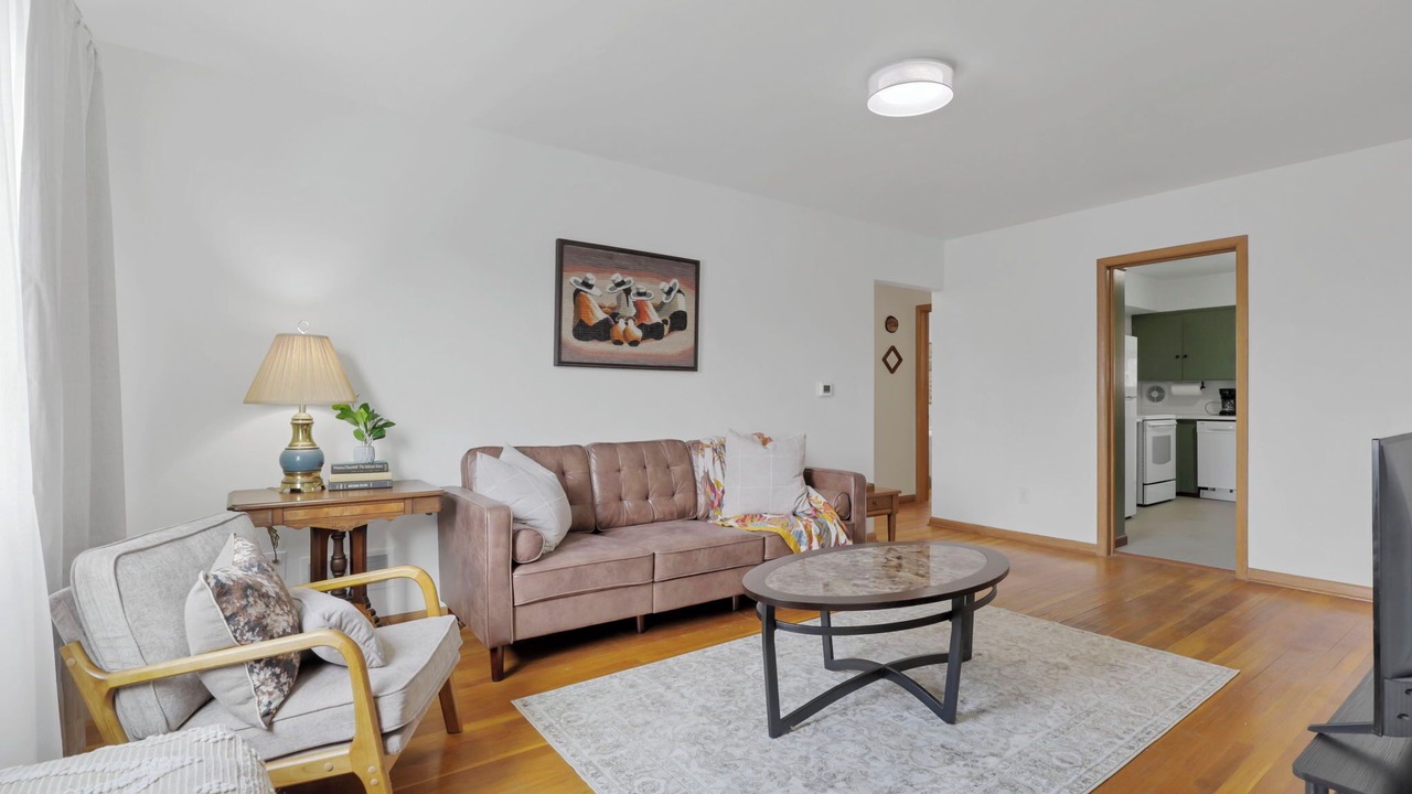 Photo of Livingroom in Sharon Heights
