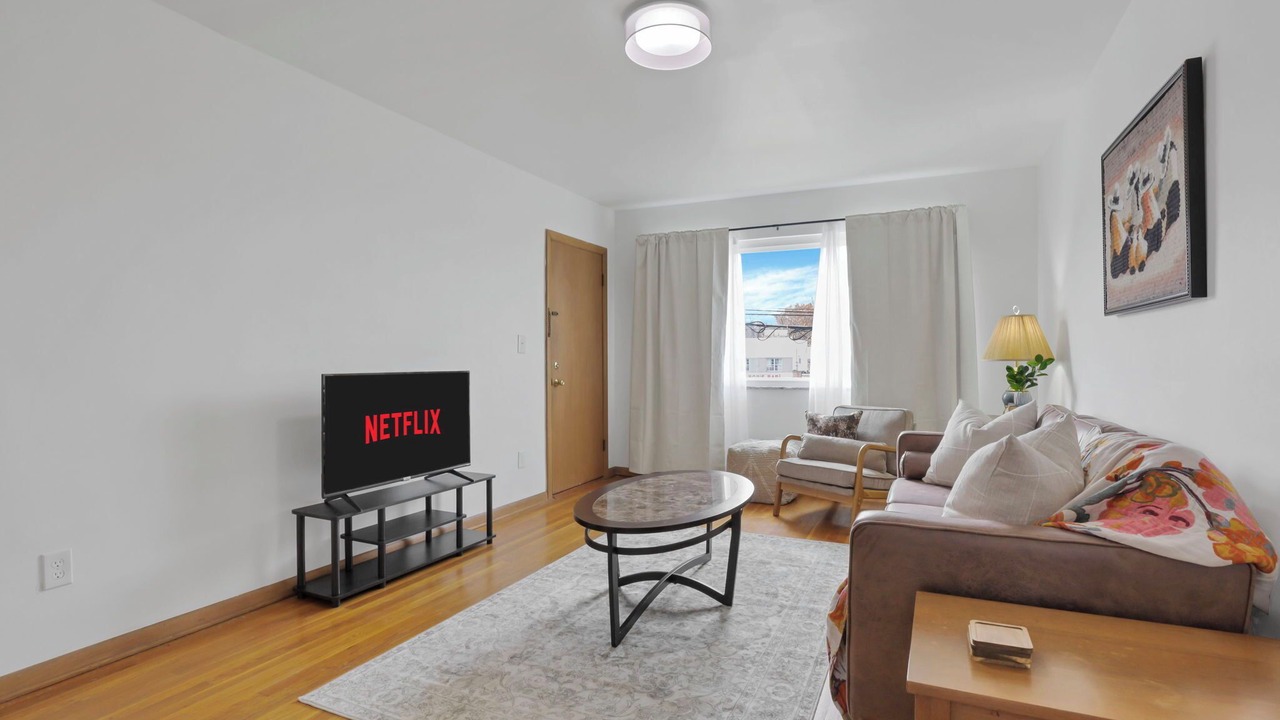 Photo of Livingroom in Sharon Heights