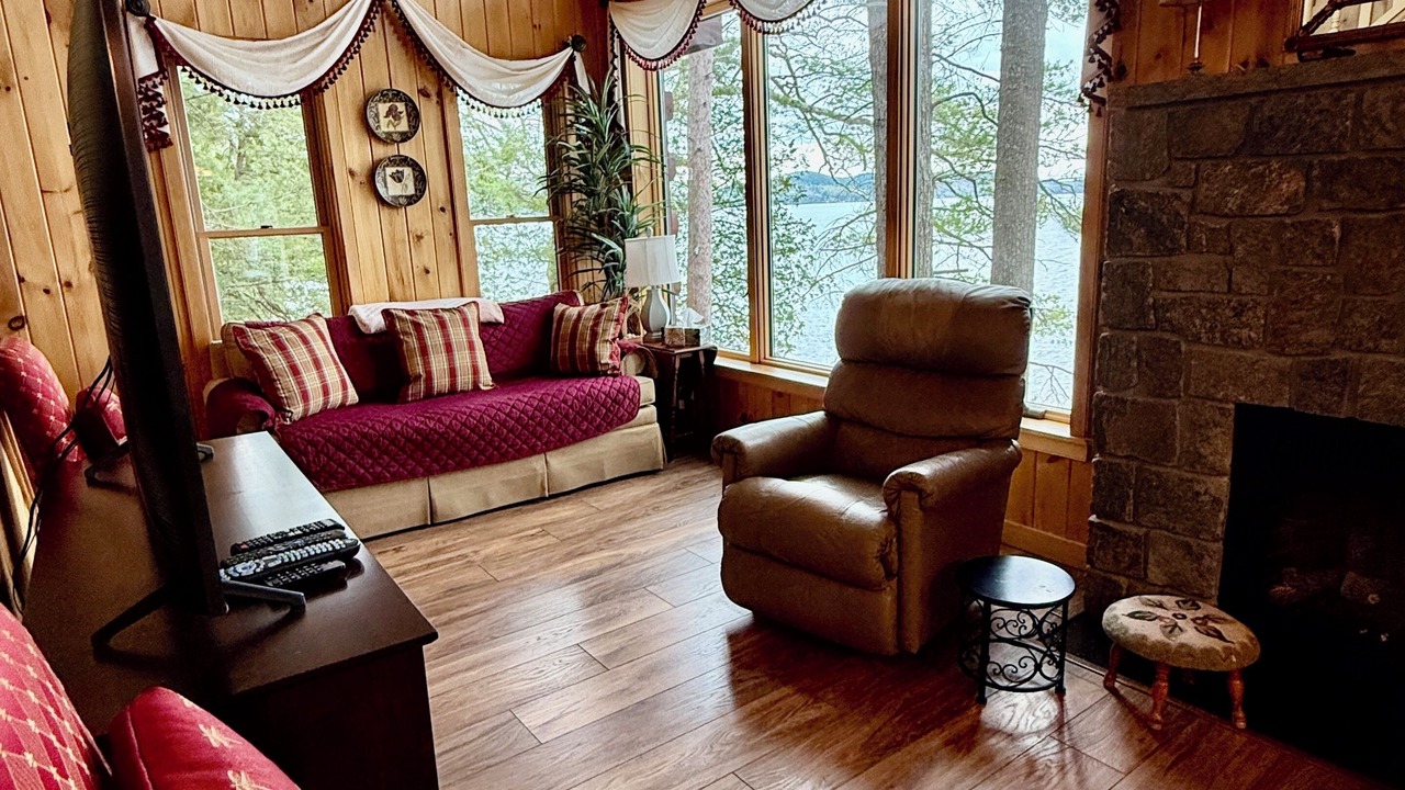 Photo of Livingroom in Lake George