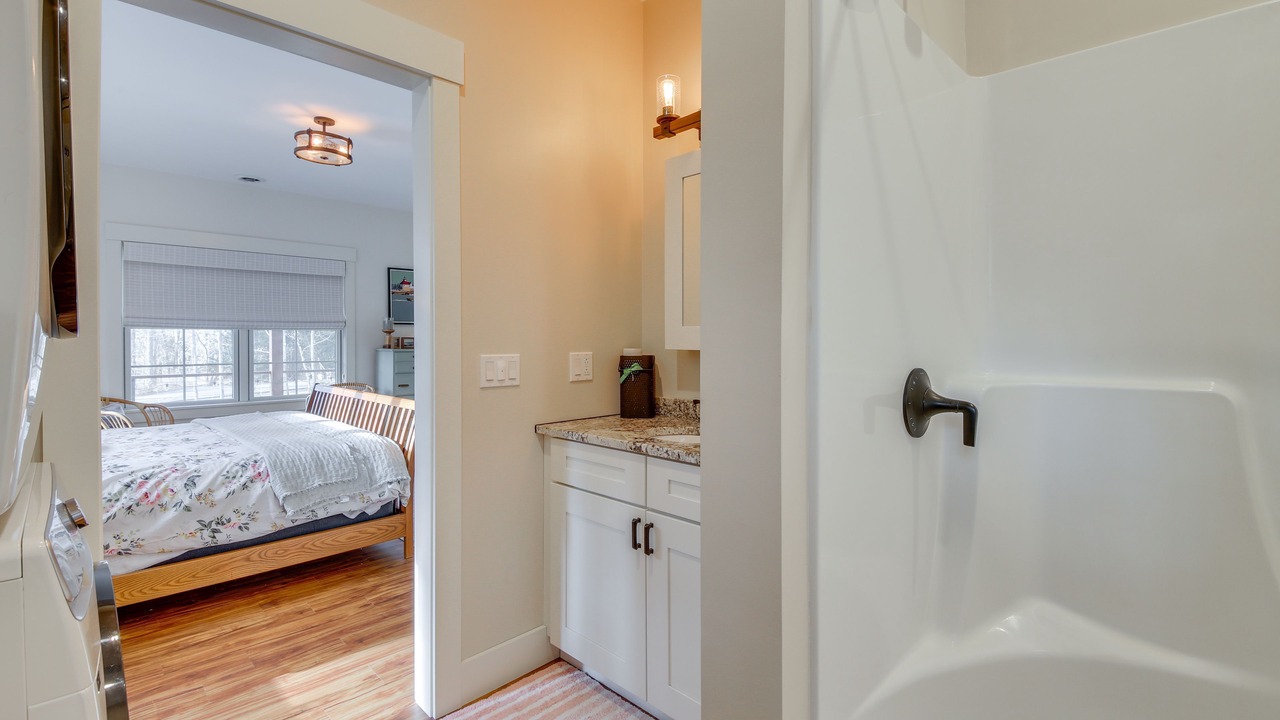 Photo of Bedroom in Boothbay