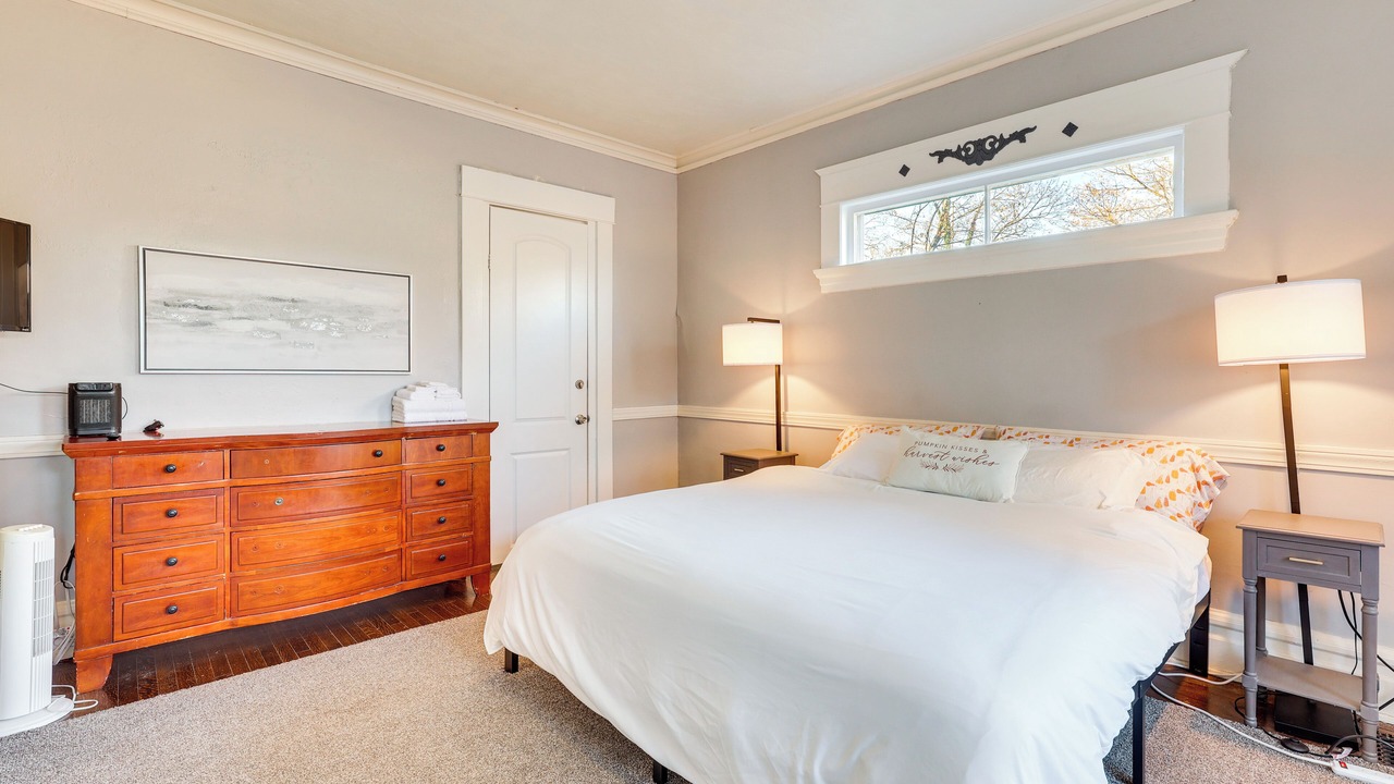 Photo of Bedroom in Youngstown