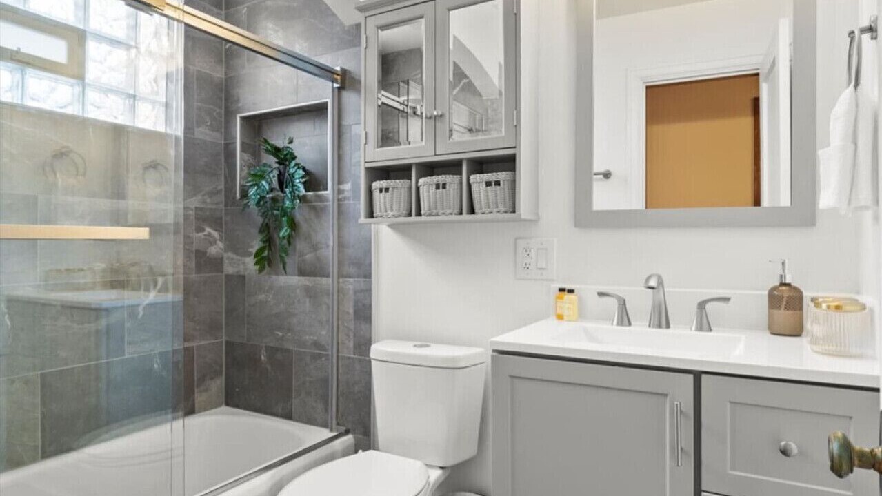 Photo of Bathroom in Clintonville